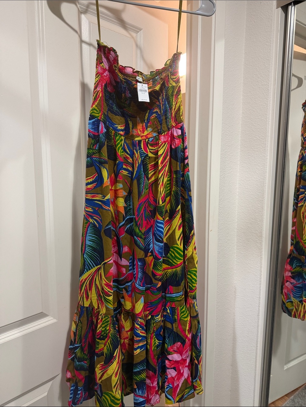 NWT Aerie Vibrant Tropical Print Maxi Dress - Multicolor